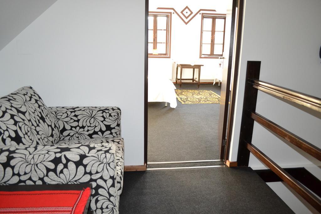 Casa Lia Hotel Valea Putnei Bagian luar foto