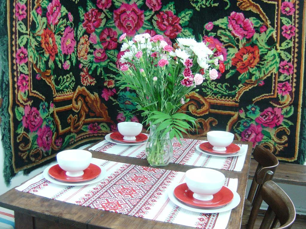Casa Lia Hotel Valea Putnei Bagian luar foto
