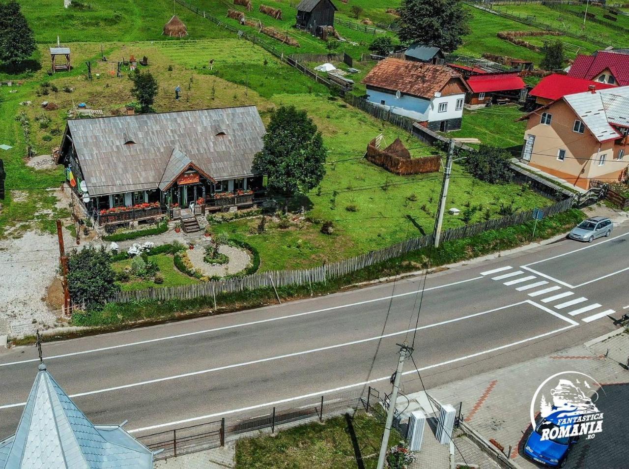 Casa Lia Hotel Valea Putnei Bagian luar foto